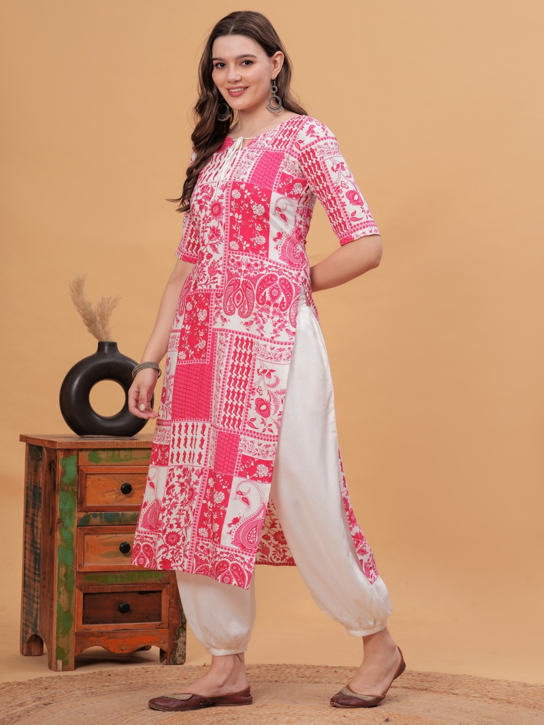 

KALINI Women Floral Printed Regular Kurta with Salwar, Pink