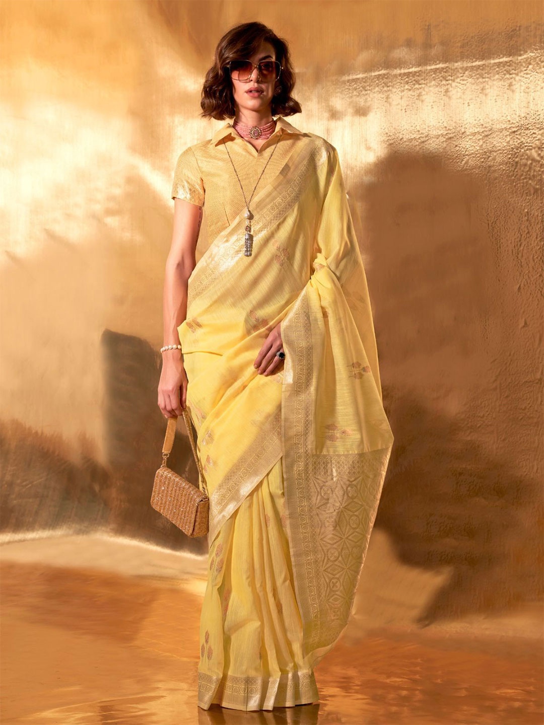 

ODETTE Ethnic Motifs Zari Linen Blend Saree, Yellow
