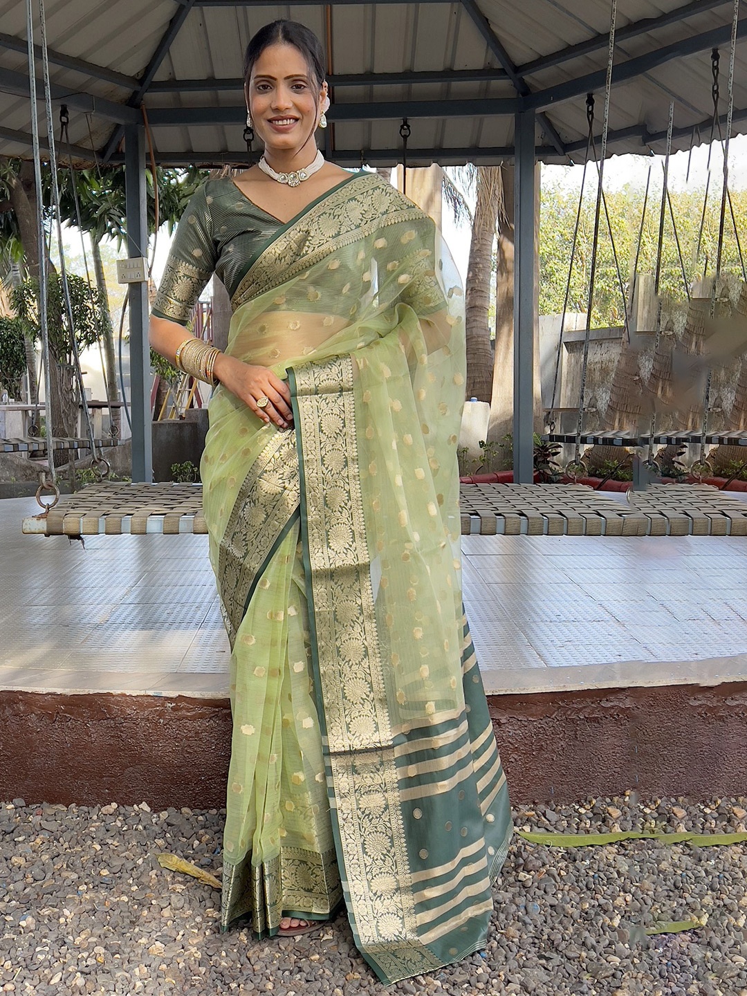 

Aika Woven Design Zari Organza Ready to Wear Saree, Green