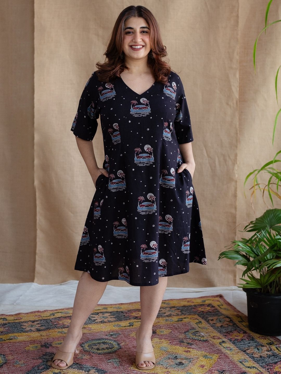

THE INDIAN ETHNIC CO Women Floral Printed A-Line Dress, Charcoal