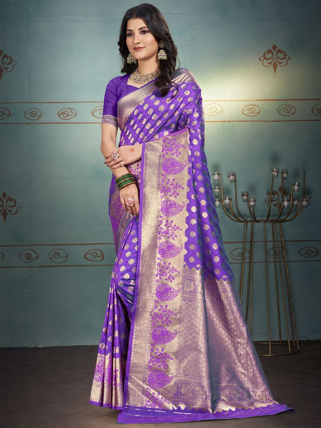 

SANGAM PRINTS Woven Design Zari Tussar Saree, Violet