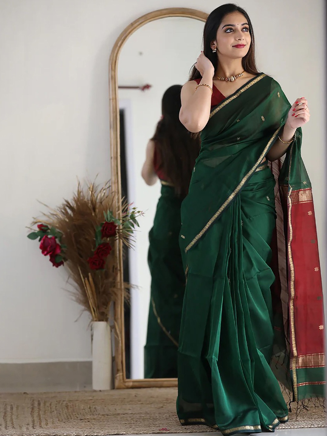 

bigben textile Woven Design Banarasi Saree, Green