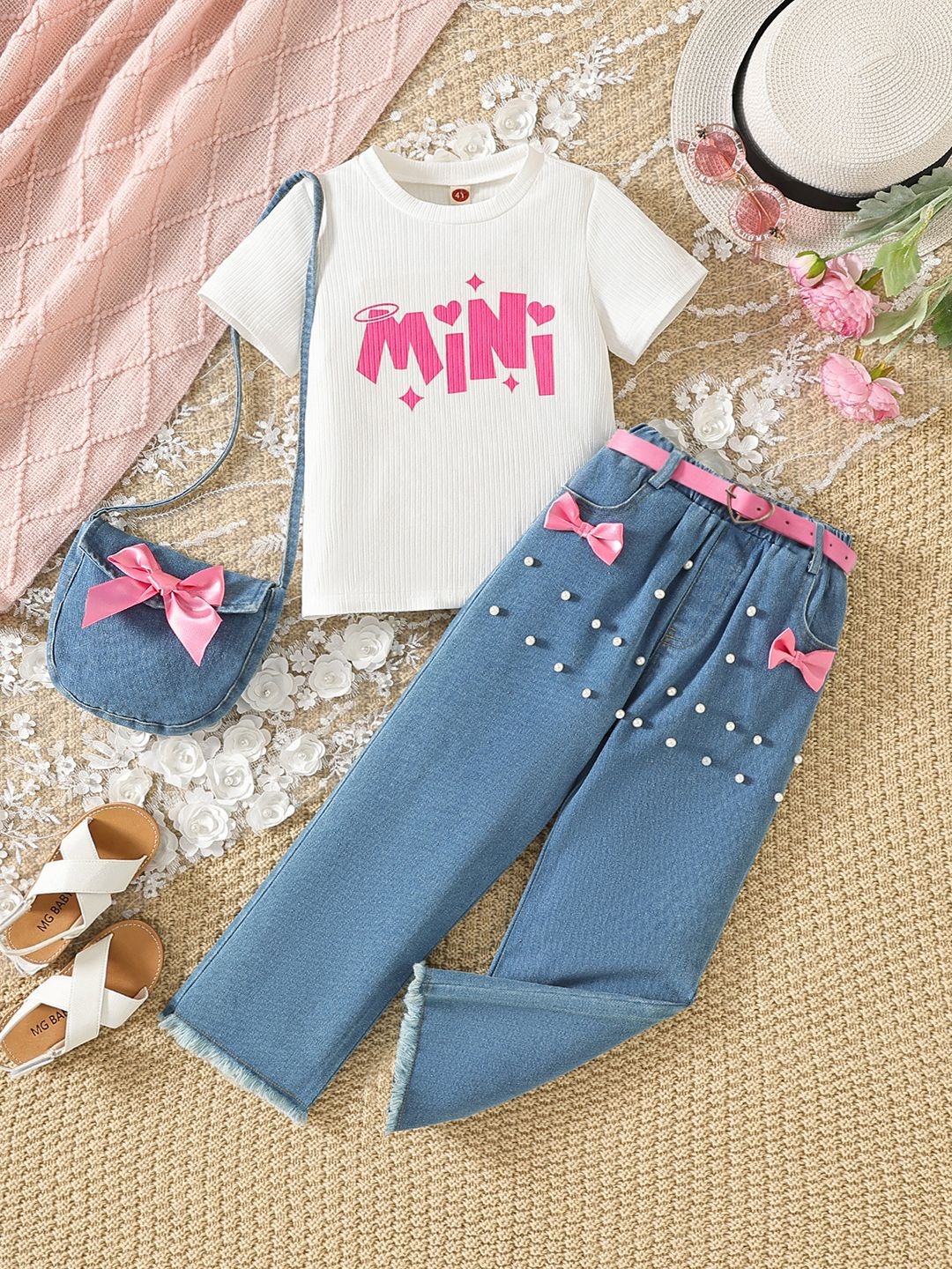 

YK Girls Printed T-shirt With Trousers, White