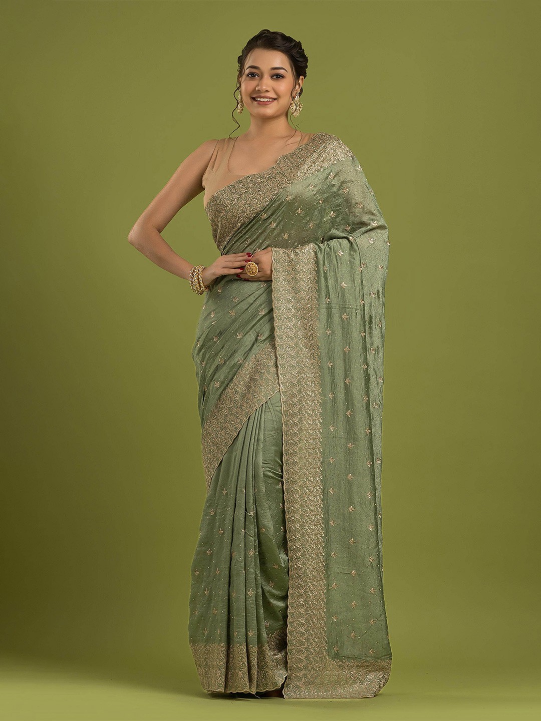 

Dheu Embroidered Pure Georgette Saree, Green