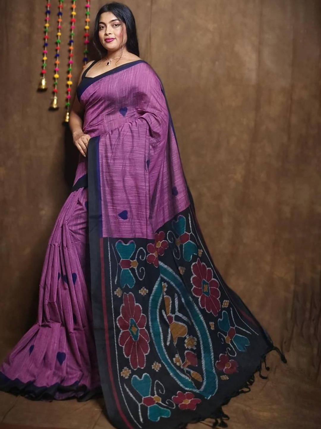 

Ruuprekha Geometric Pure Cotton Khadi Saree, Magenta