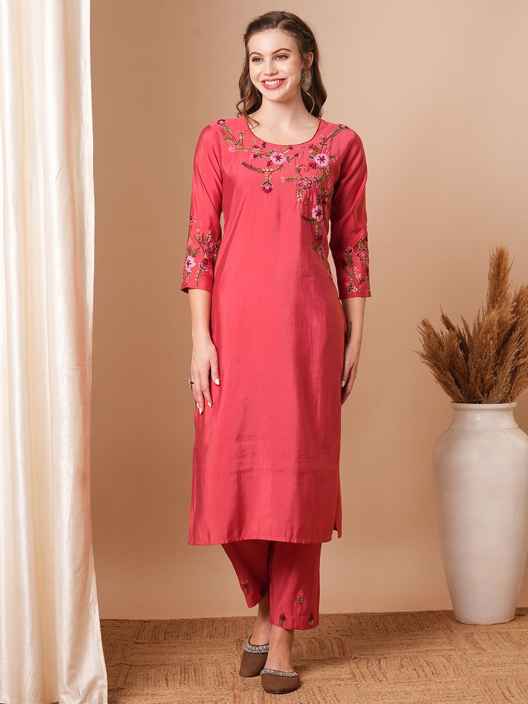 

FASHOR Solid Floral Embroidered Straight Fit Co-ord Set, Red