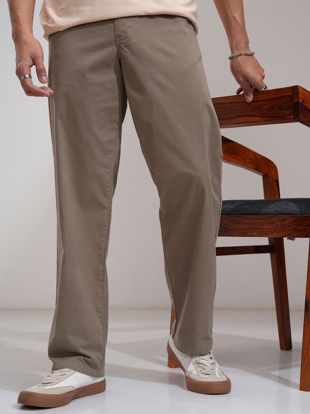 

HIGHLANDER Men Straight Fit Trouser, Beige