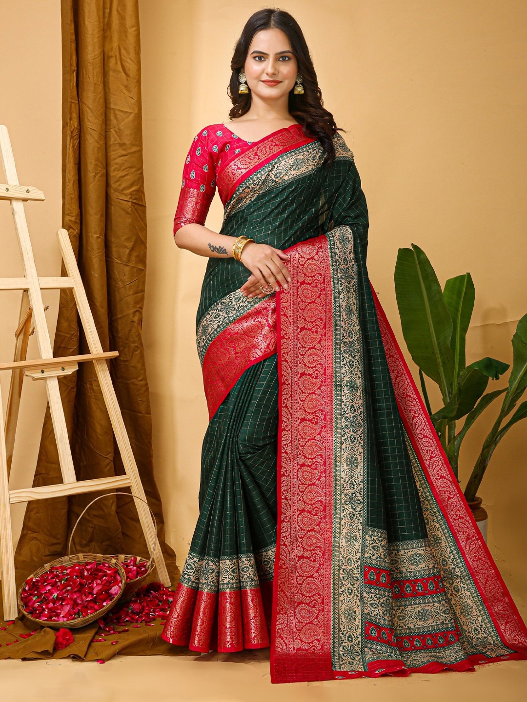 

LeeliPeeri Designer Printed Zari Saree, Green