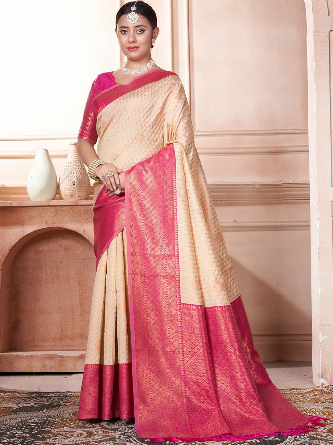 

Panzora Woven Design Kanjeevaram Saree, Cream