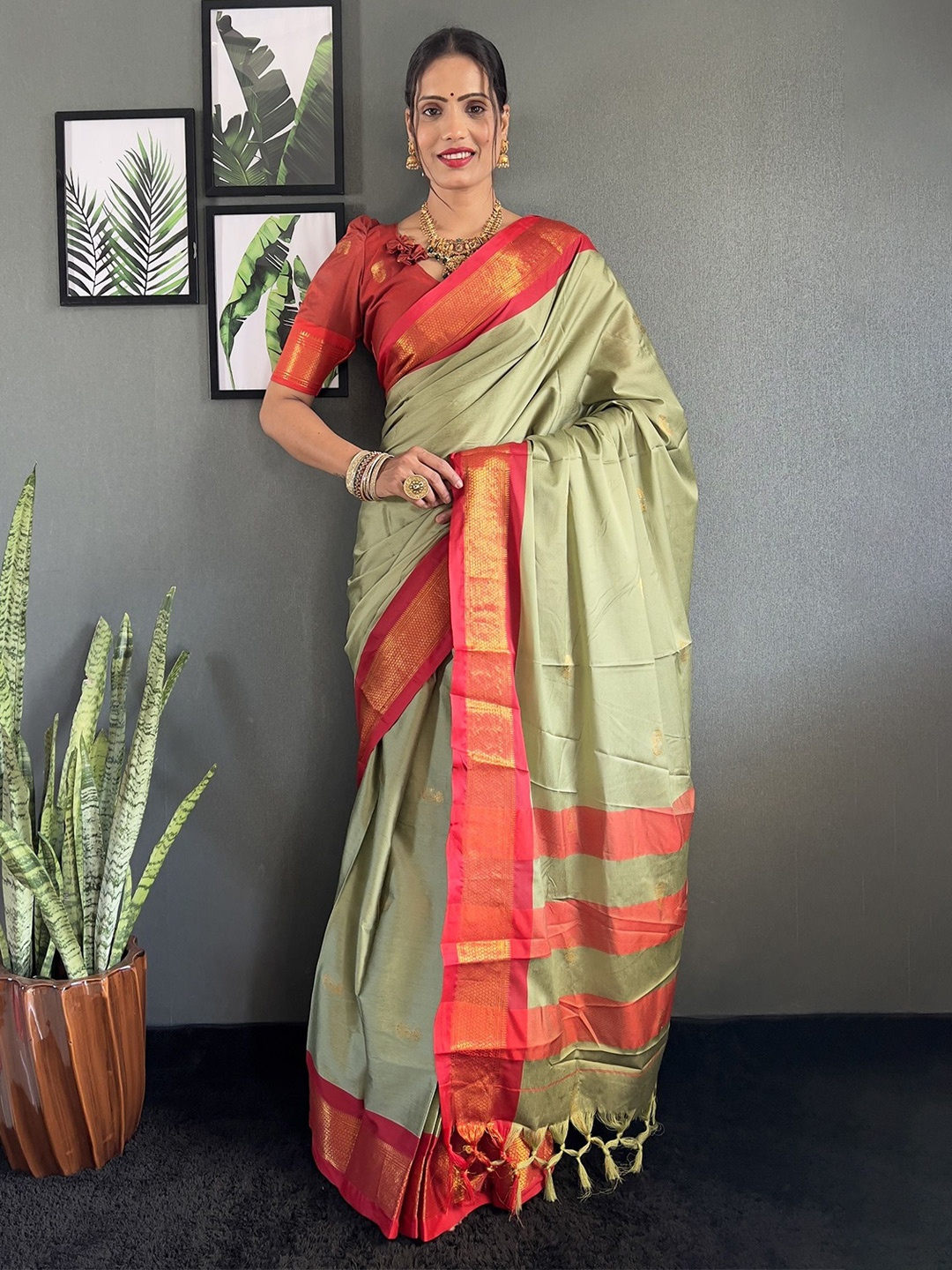 

Aika Ethnic Motifs Zari Silk Cotton Kanjeevaram Saree, Green