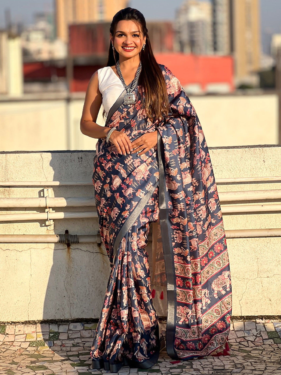 

LeeliPeeri Designer Ethnic Motifs Printed Saree with Blouse Piece, Navy blue