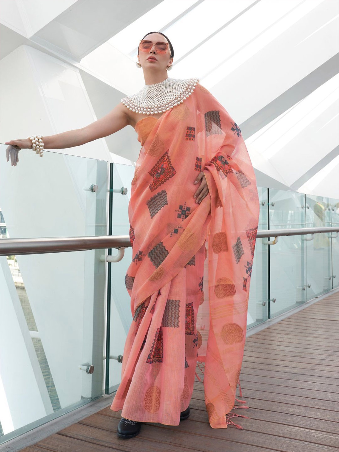 

ODETTE Zari Tissue Saree, Peach