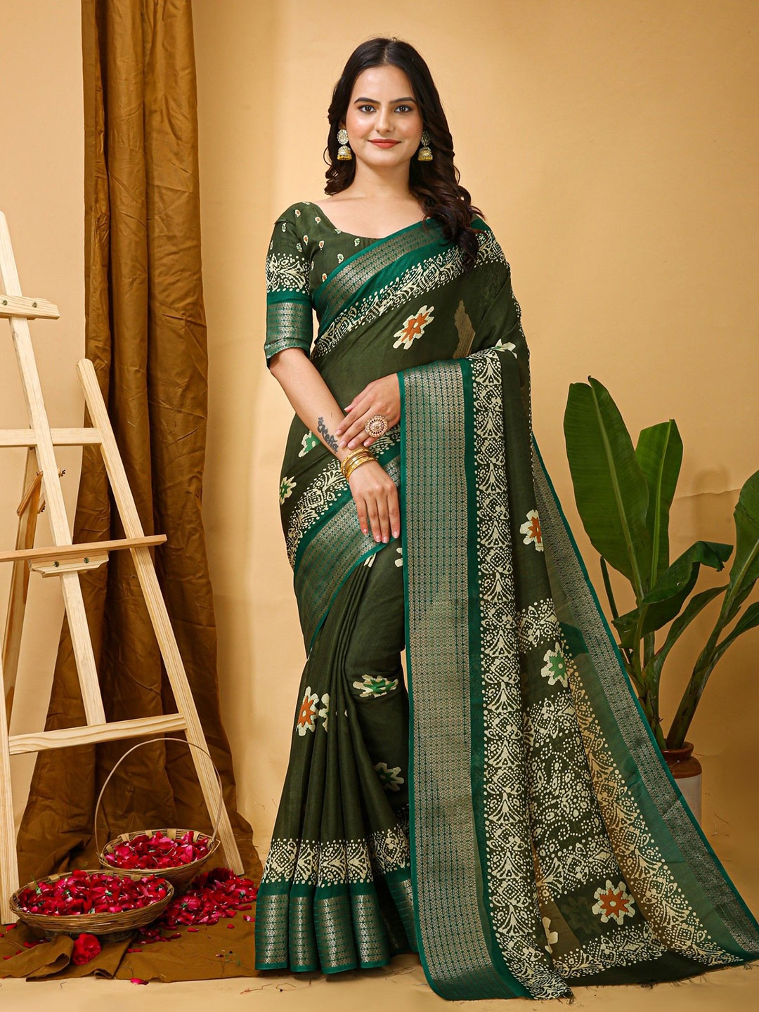 

LeeliPeeri Designer Floral Printed Saree, Green