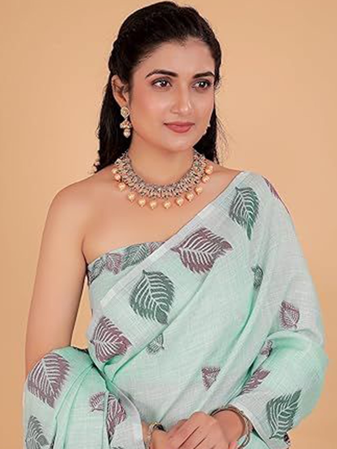 

NEGRONI Floral Printed Saree, Green