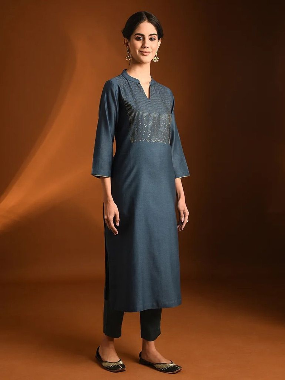 

SMRITI GUPTA Striped Embroidered Mandarin Collar Chanderi Cotton Straight Kurta, Blue