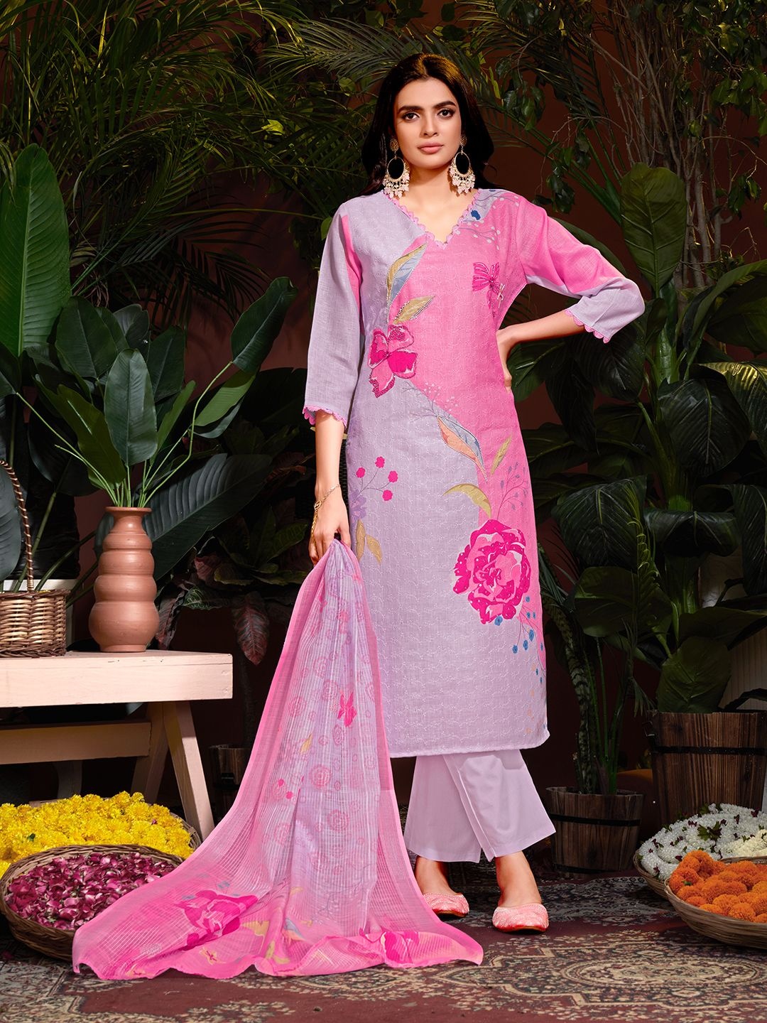 

Krimmple Women Floral Printed Regular Kurti with Pyjamas & With Dupatta, Pink