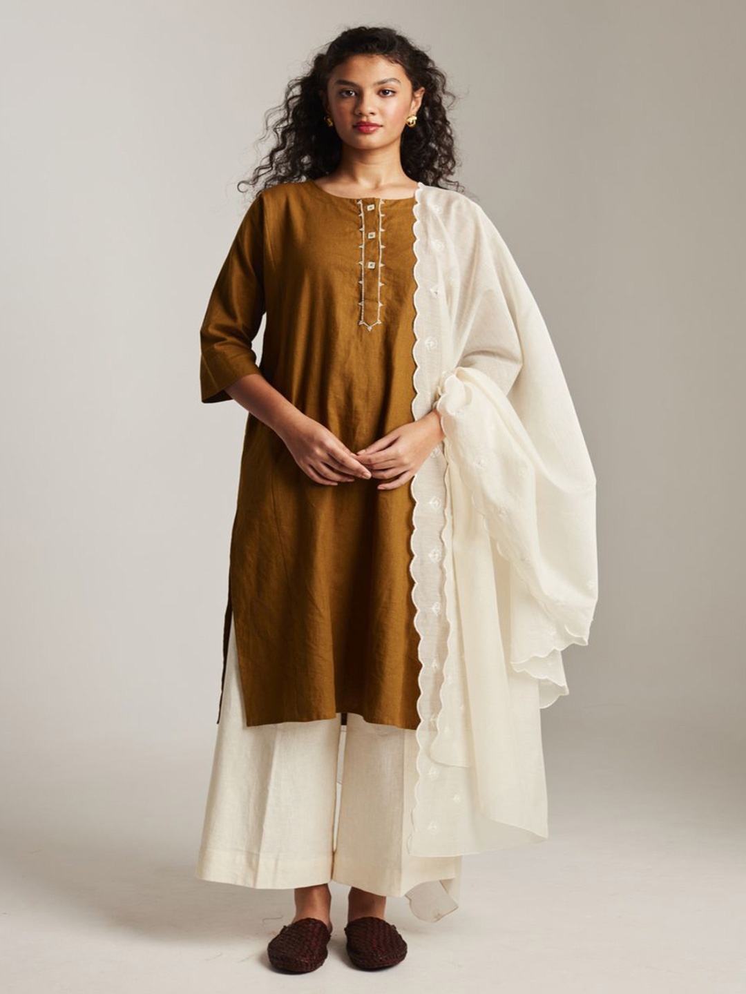 

Saphed Beaded Women Beaded Placket Ethnic Straight Kurta, Olive