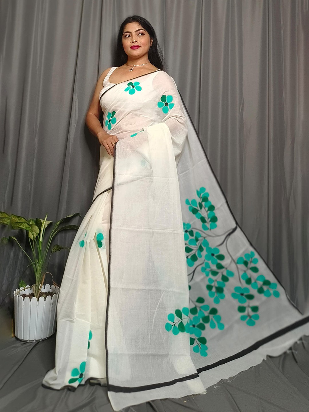 

Ruuprekha Floral Pure Cotton Khadi Saree, White