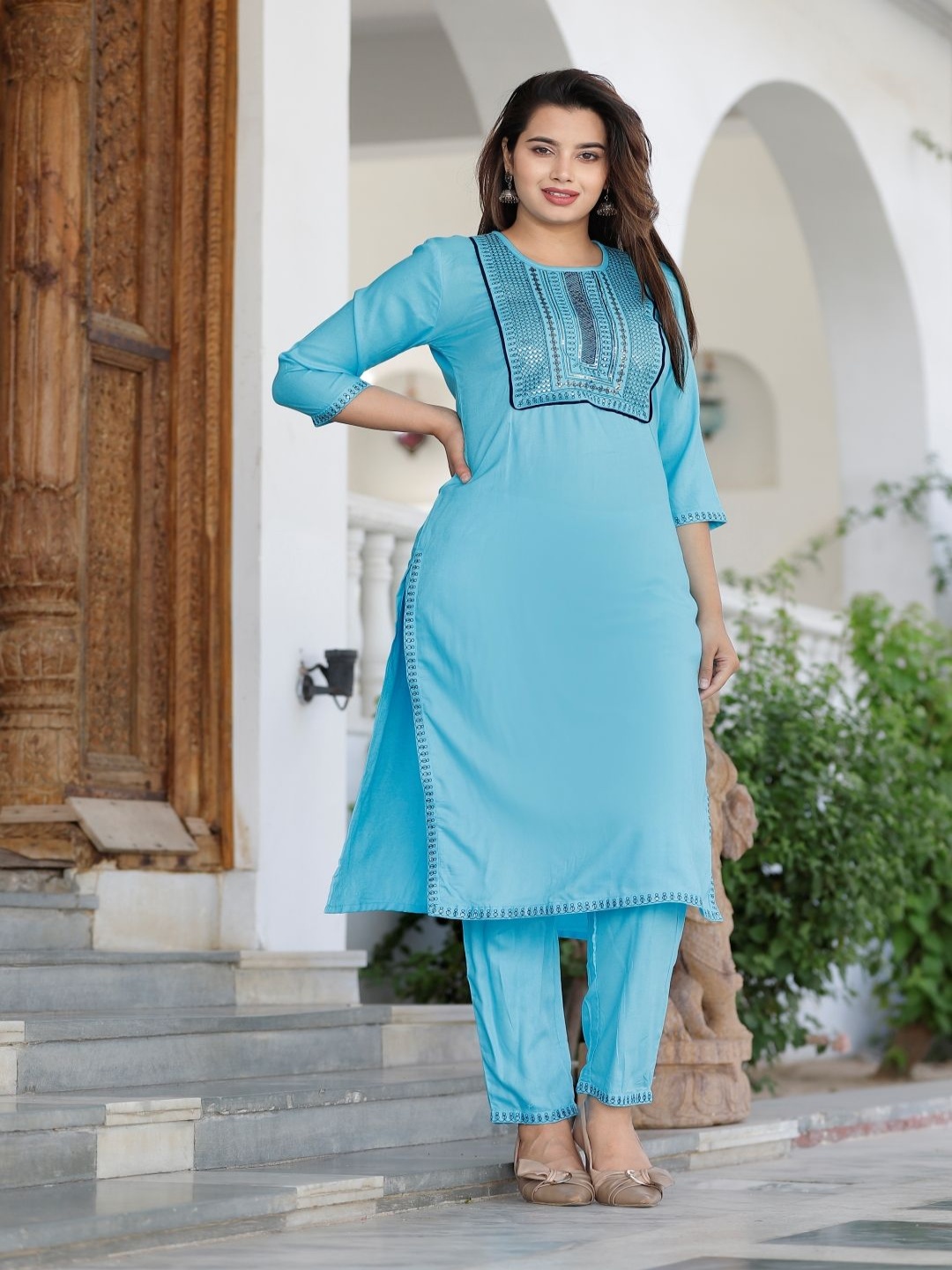 

Mehsoos Women Embroidered Regular Thread Work Kurta with Trousers, Turquoise blue