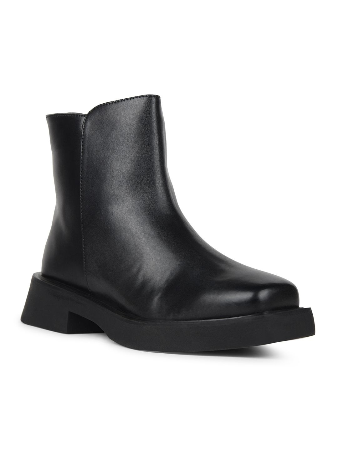 

Bata Women Round Toe Chelsea Boots, Black