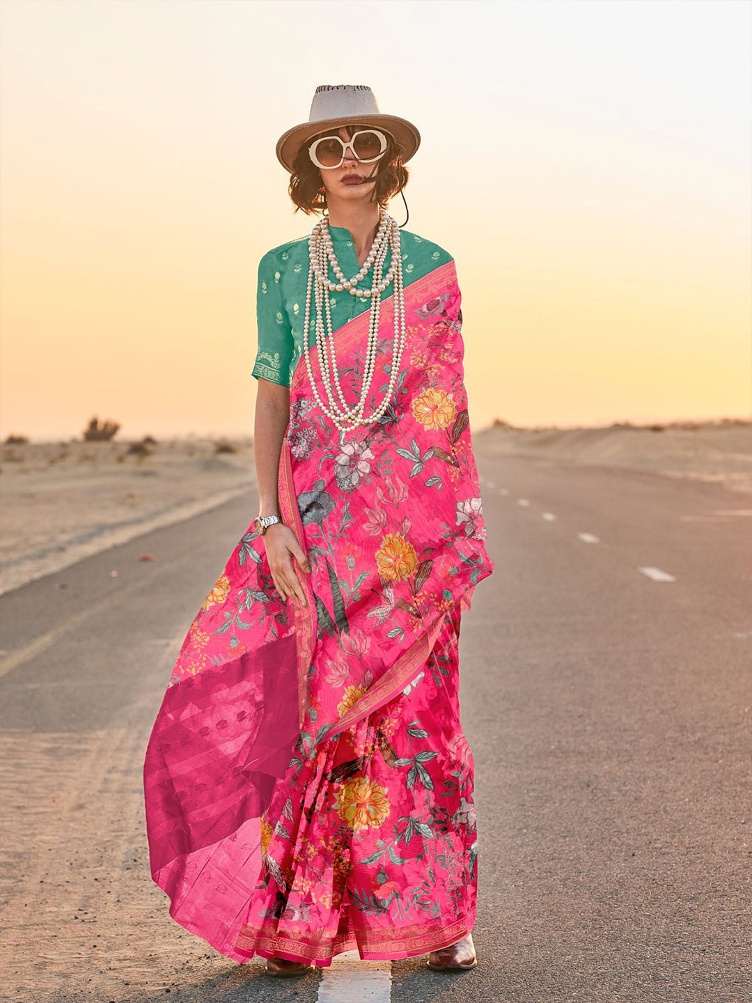

ODETTE Floral Zari Silk Blend Saree, Pink