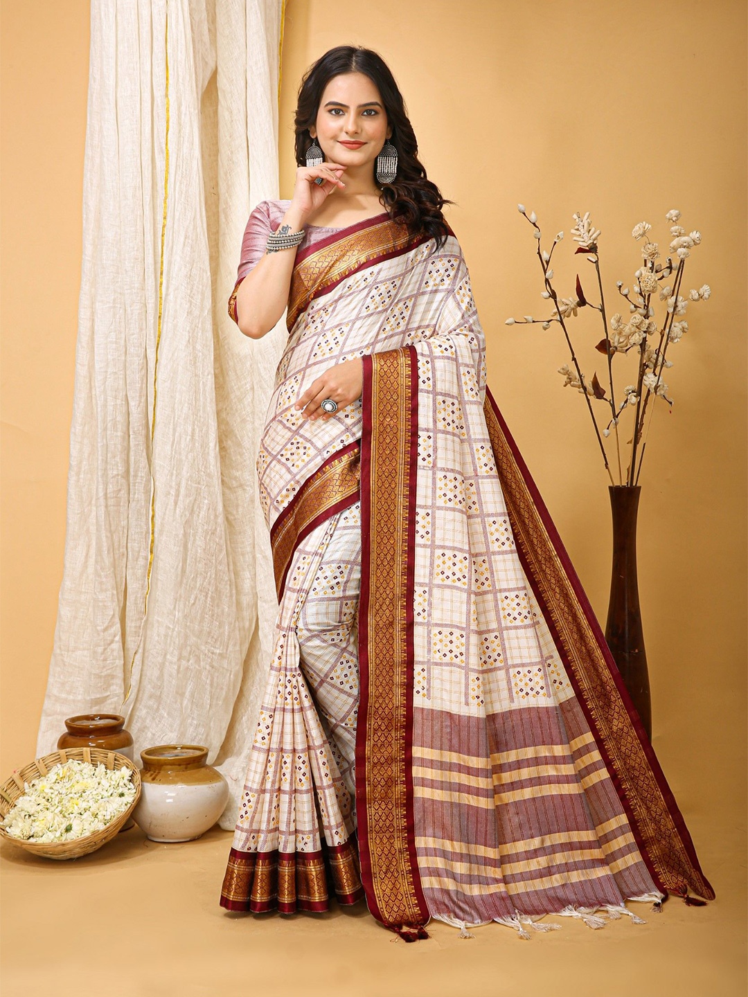 

LeeliPeeri Designer Printed Woven Design Zari Bandhani Saree, Brown