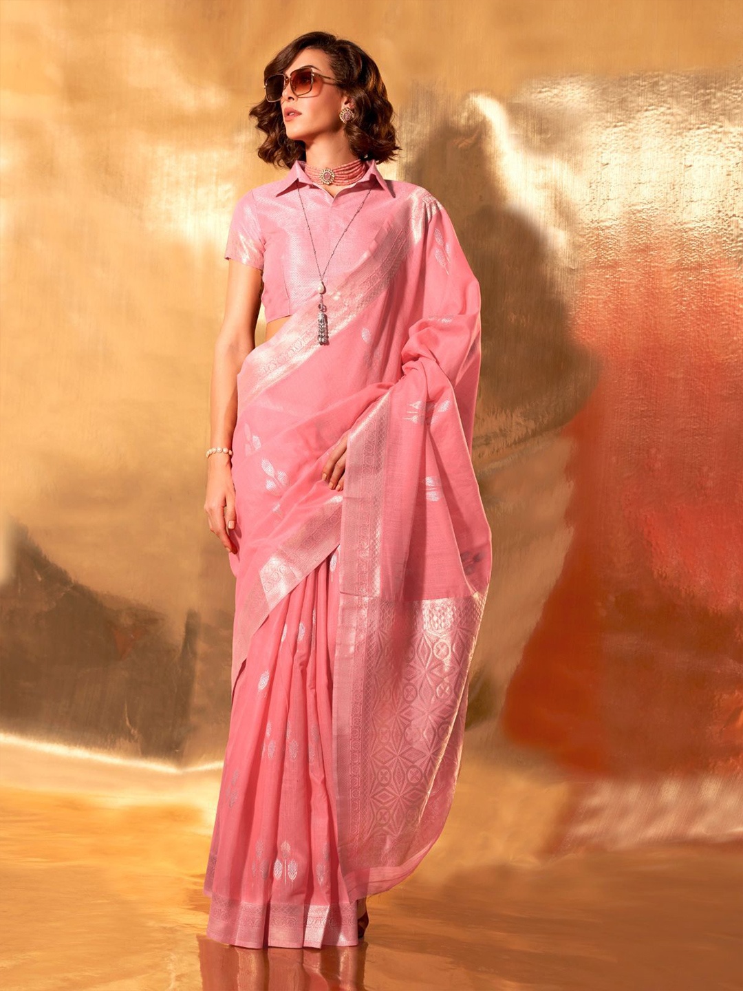 

ODETTE Ethnic Motifs Zari Linen Blend Saree, Pink