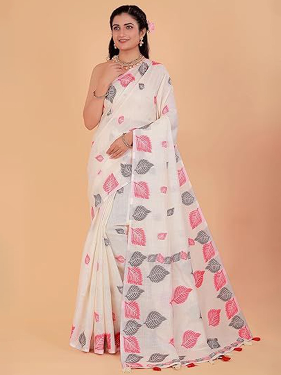 

NEGRONI Ethnic Motifs Printed Saree, White