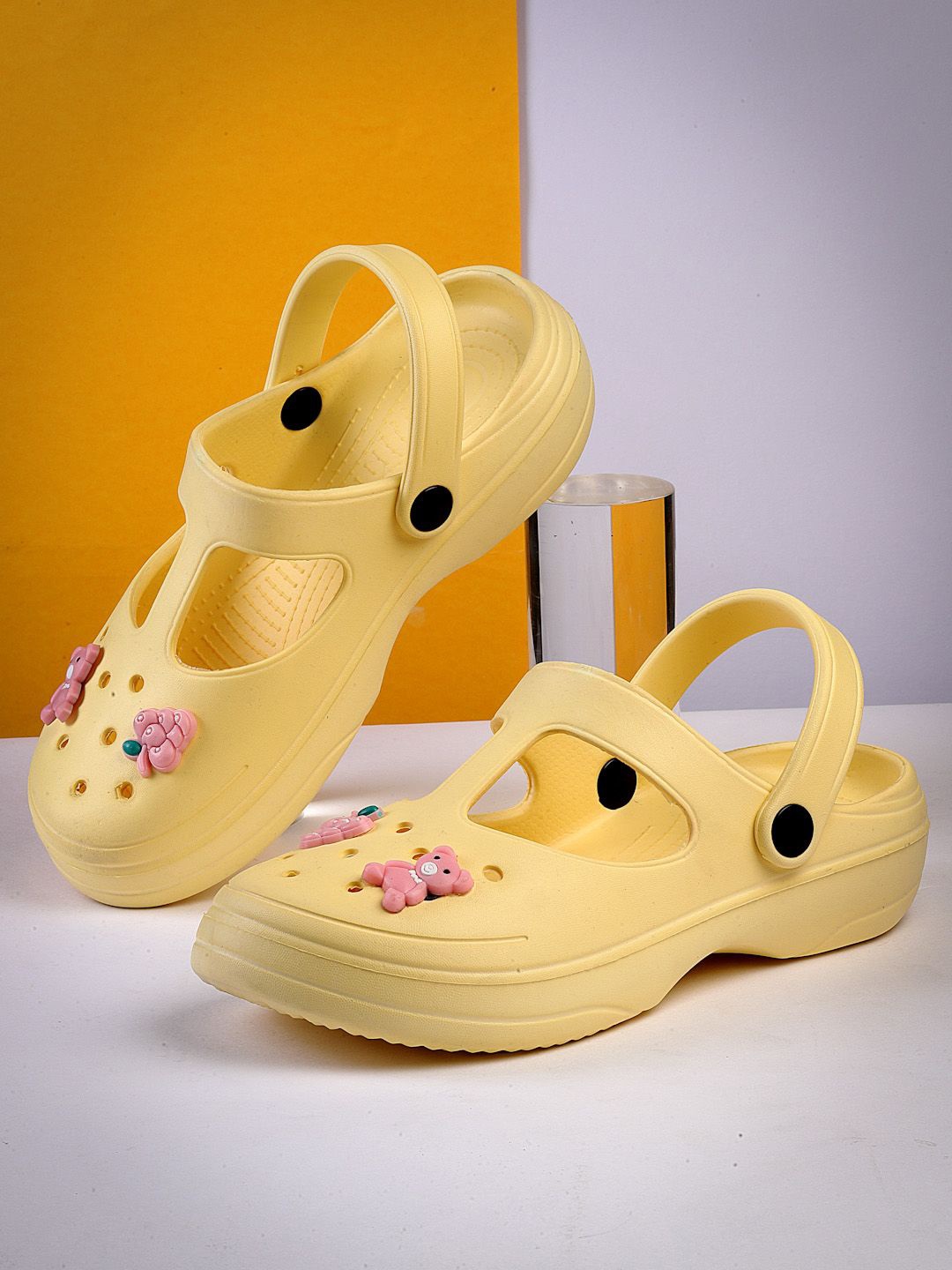 

ASIAN Women Printed Clogs, Yellow