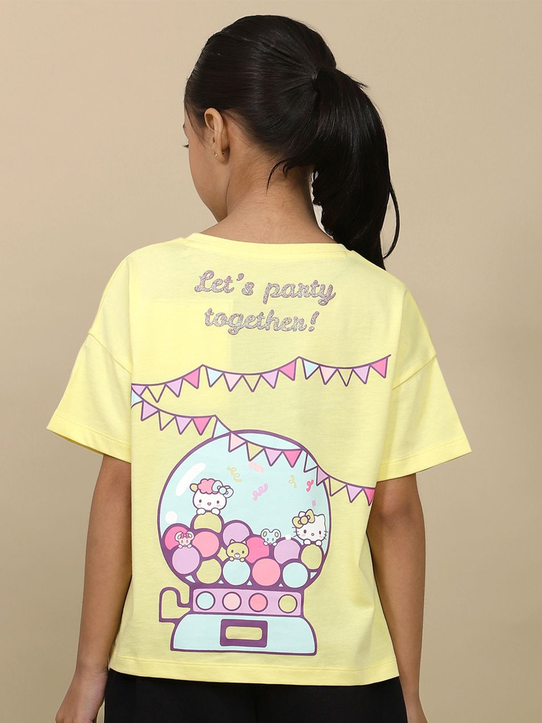 

Kids Ville Hello Kitty Printed Oversized Fit T-shirt For Girls, Yellow