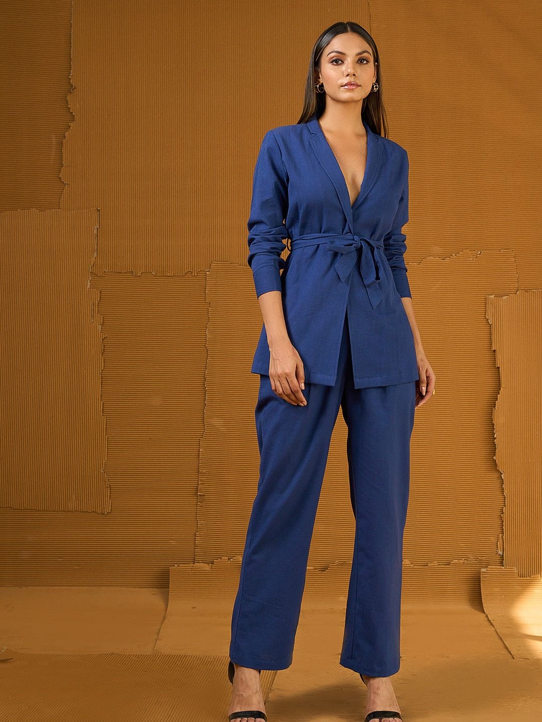 

Aamili Lapel Collar Pure Cotton Blazer With Trouser, Blue