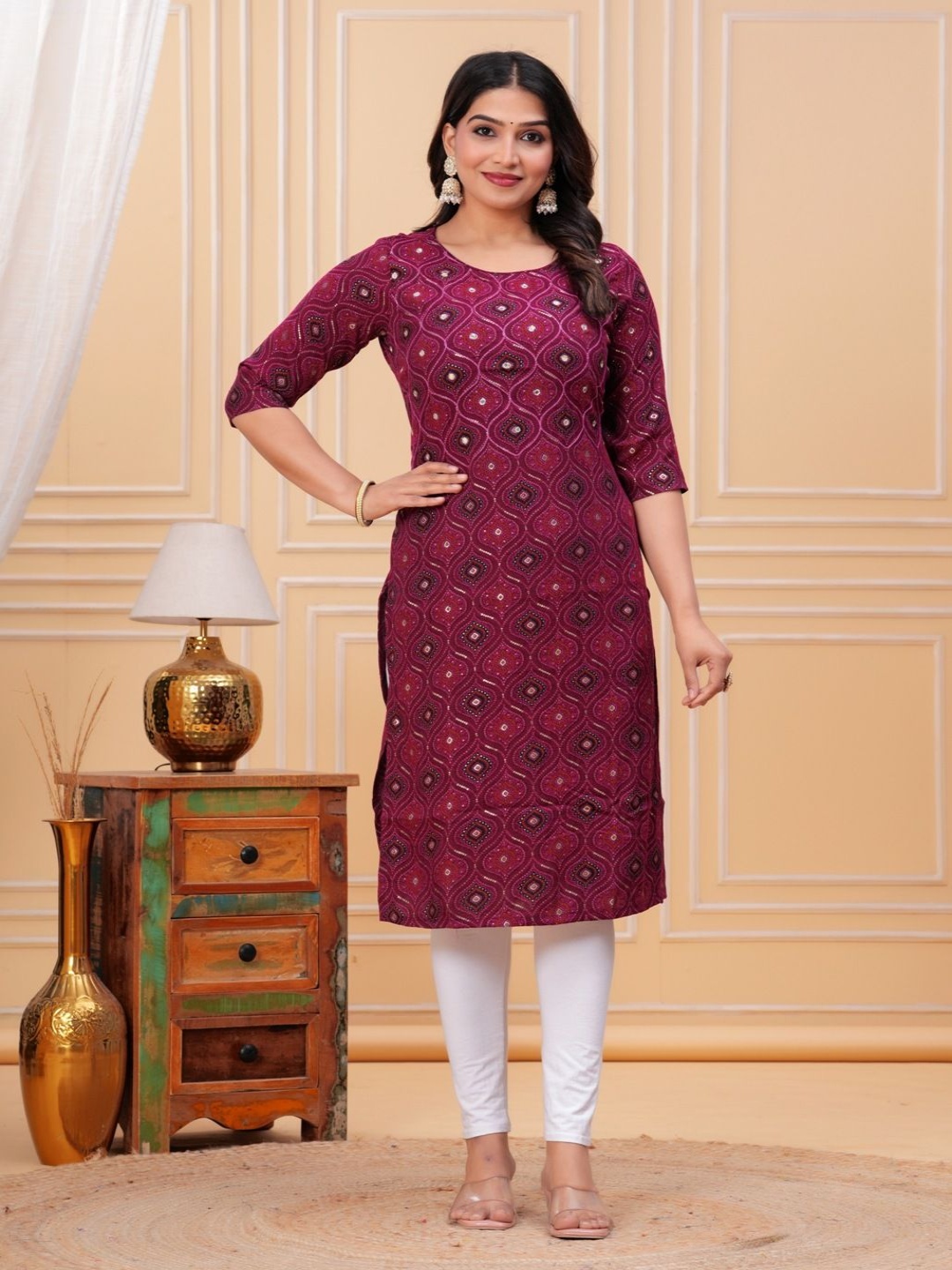 

UNISETS Ethnic Motifs Printed Mirror Work Straight Kurta, Burgundy