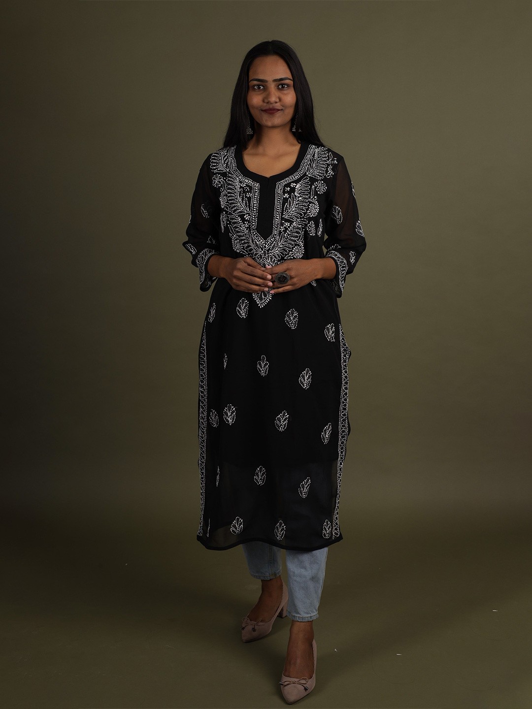 

DaSHEHRI Women Ethnic Motifs Embroidered Chikankari Georgette Kurta, Black