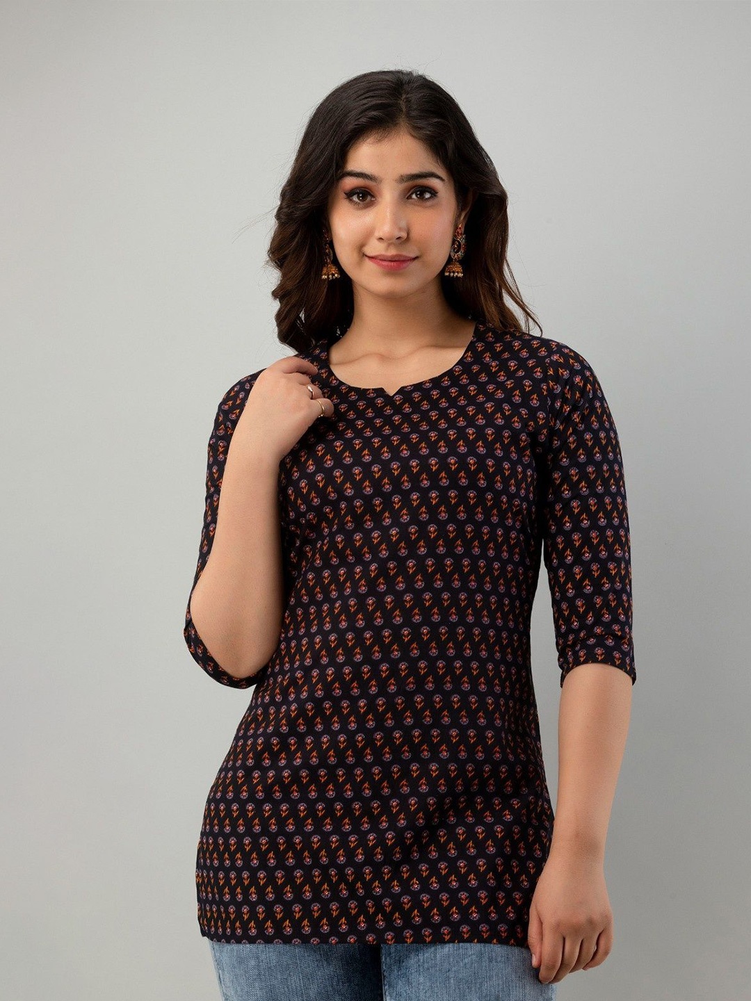 

GUNDIA FASHION Women Floral Printed Kurti, Black