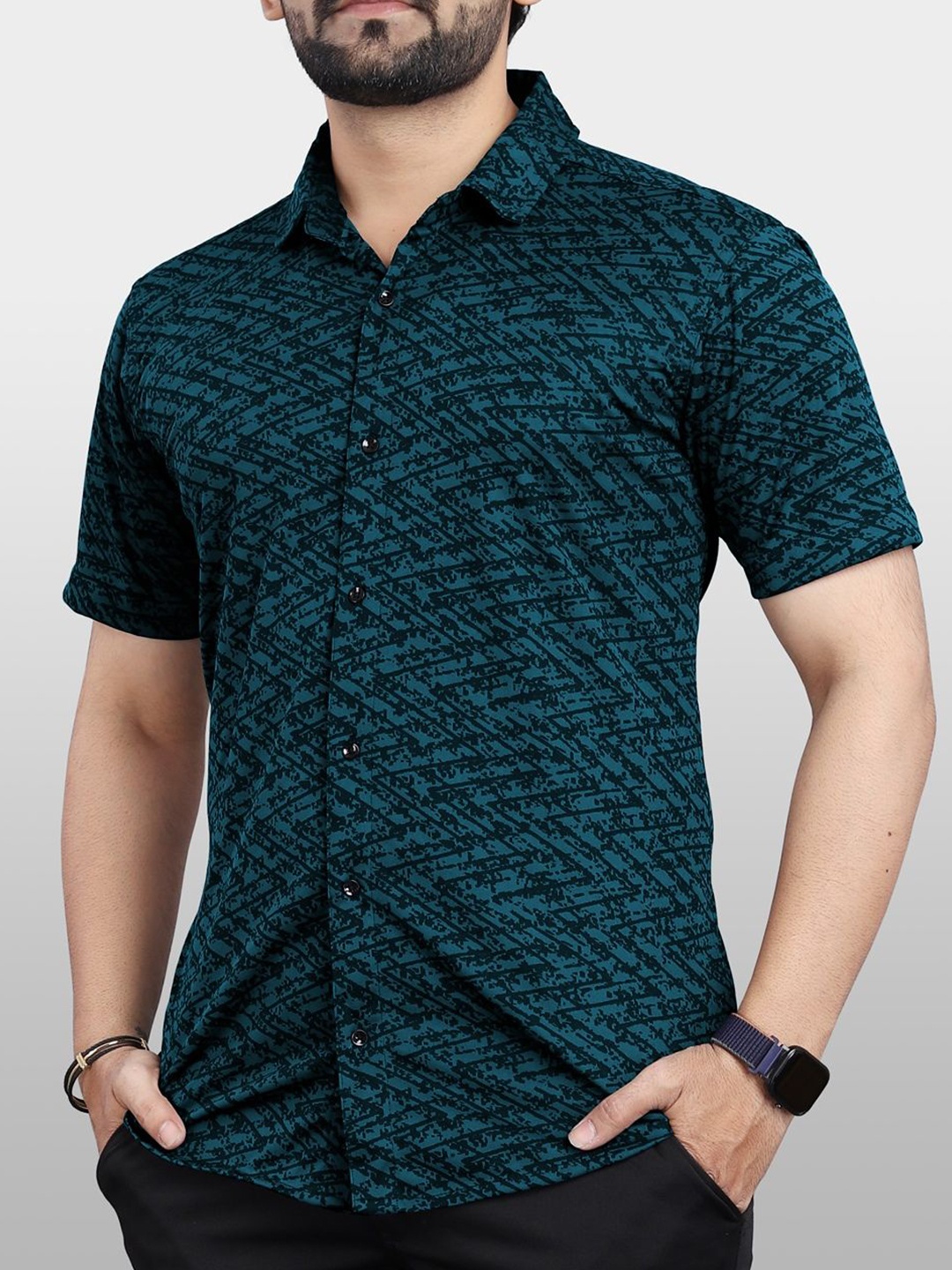 

VeBNoR Men Abstract Printed Standard Fit Casual Shirt, Blue
