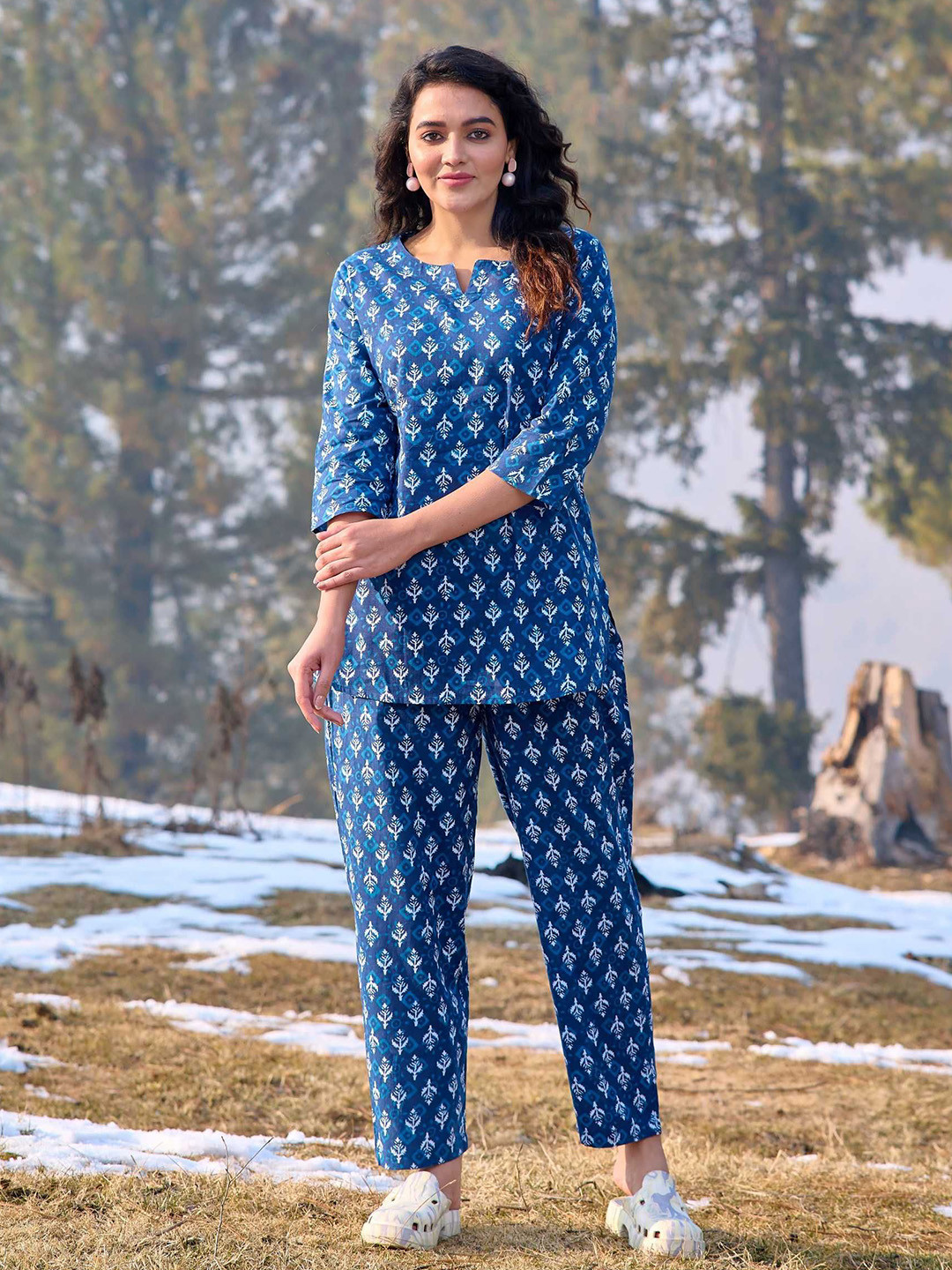 

MISS REKHA Women Floral Printed Top and Pyjamas Pure Cotton Night suit, Blue