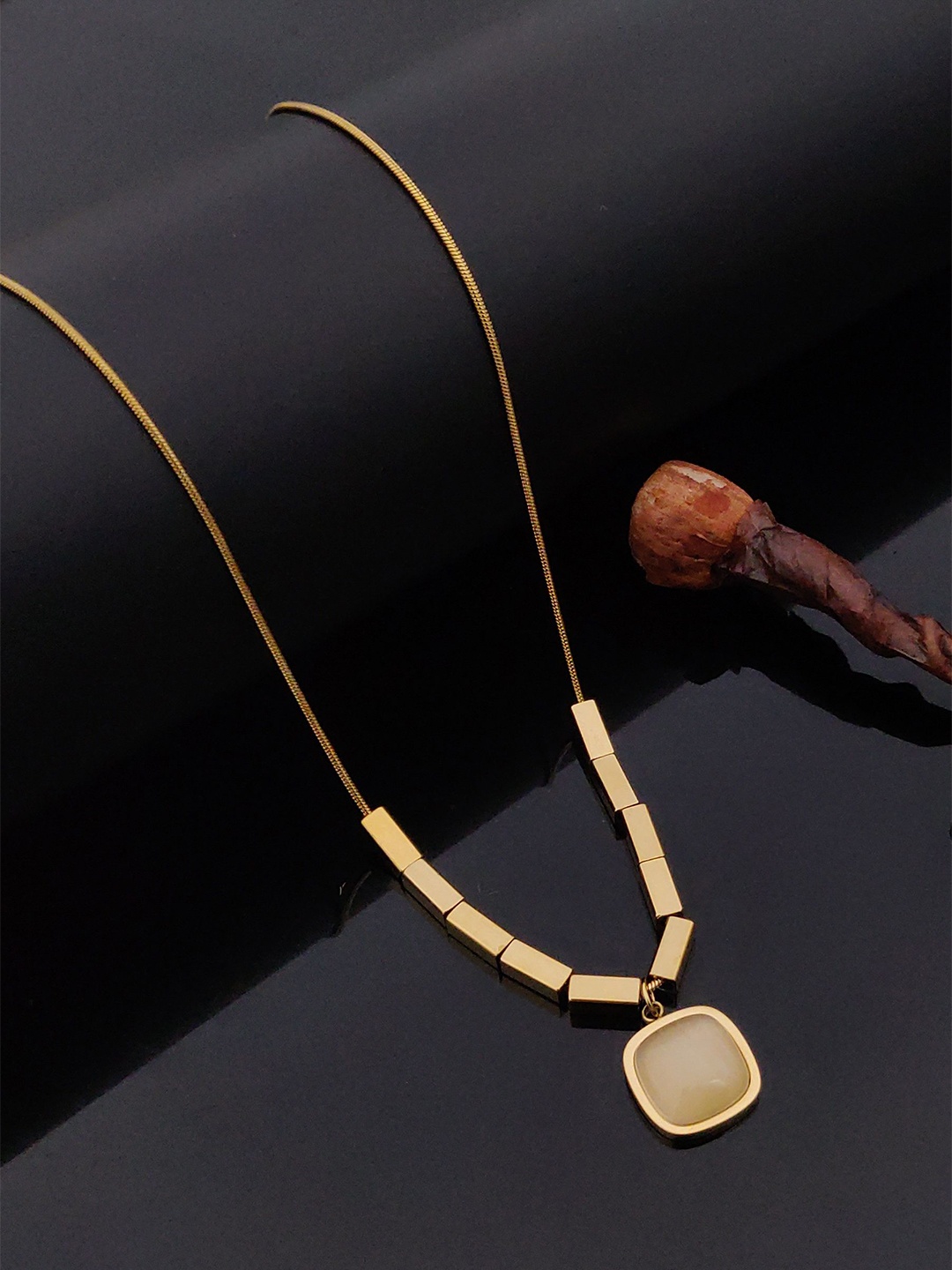 

ANJNI CREATION Gold-Plated Handcrafted Necklace