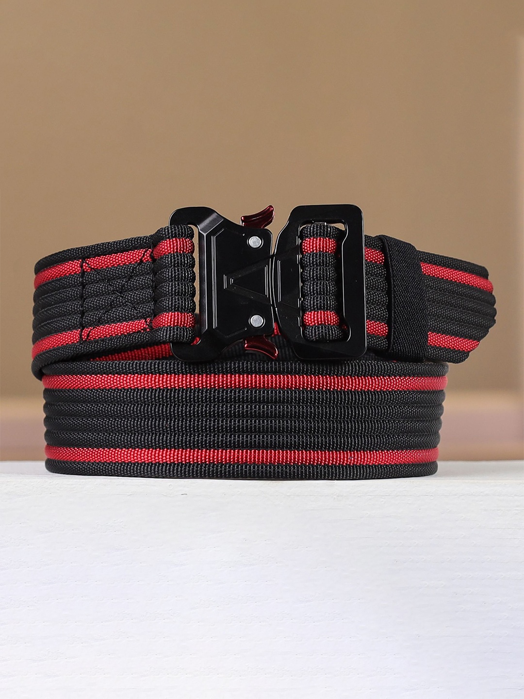 

Metronaut Men Textured Belt, Black