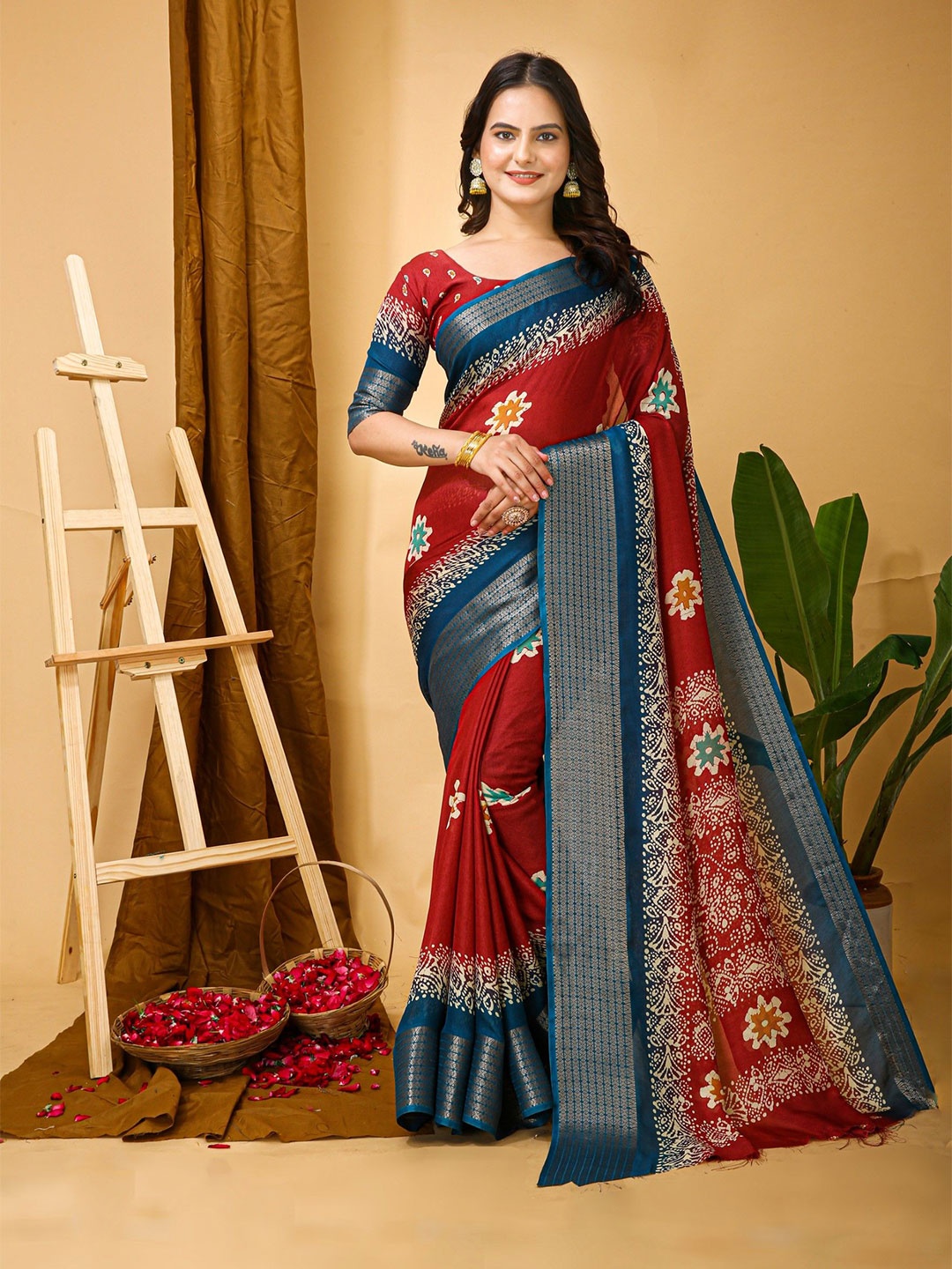 

LeeliPeeri Designer Ethnic Motifs Zari Saree, Red