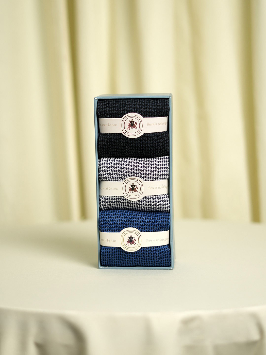 

Theater Men Houndstooth box of 3 Dos, Blue
