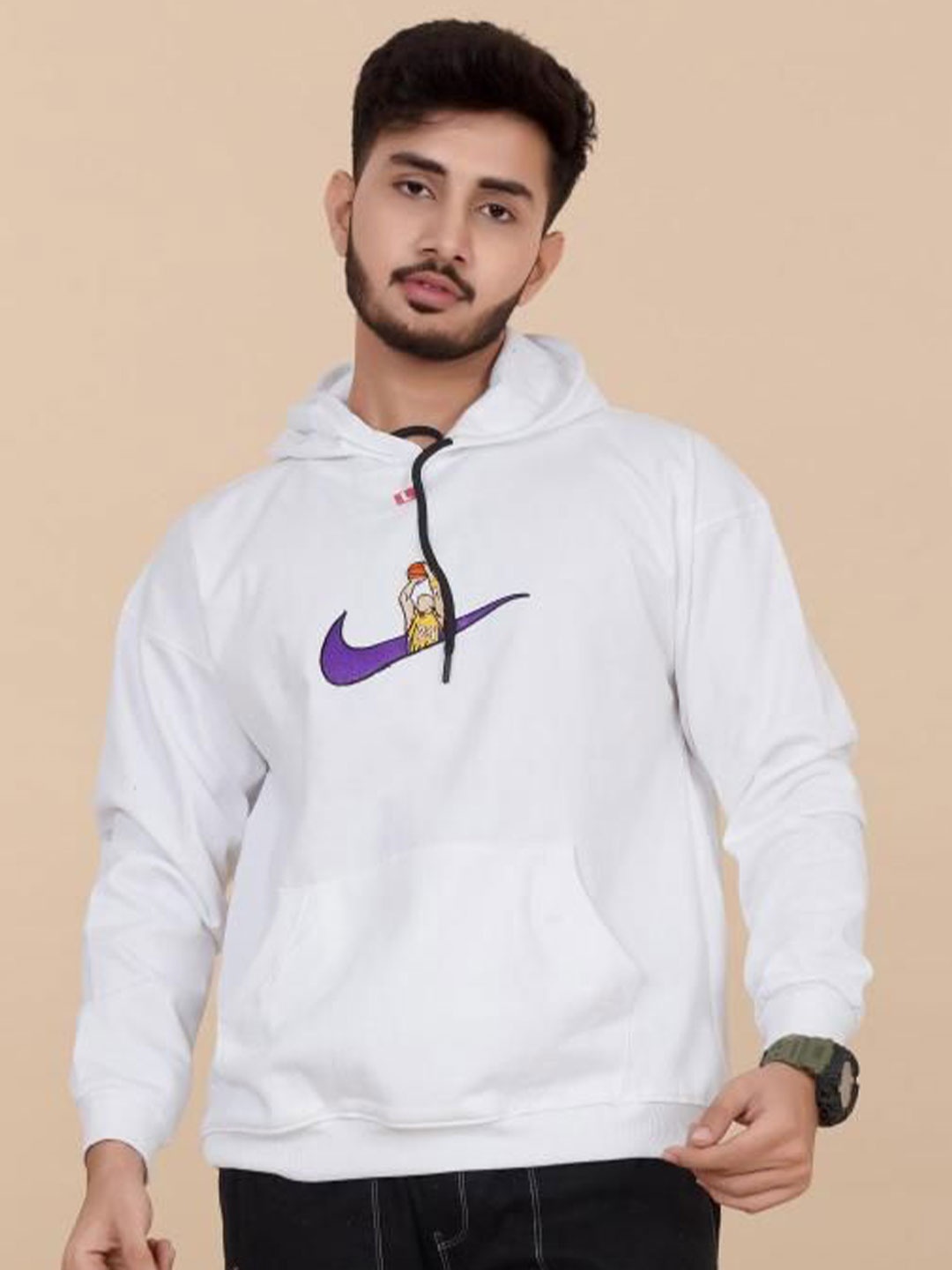 

BLURR Men Printed Hooded Sweatshirt, White