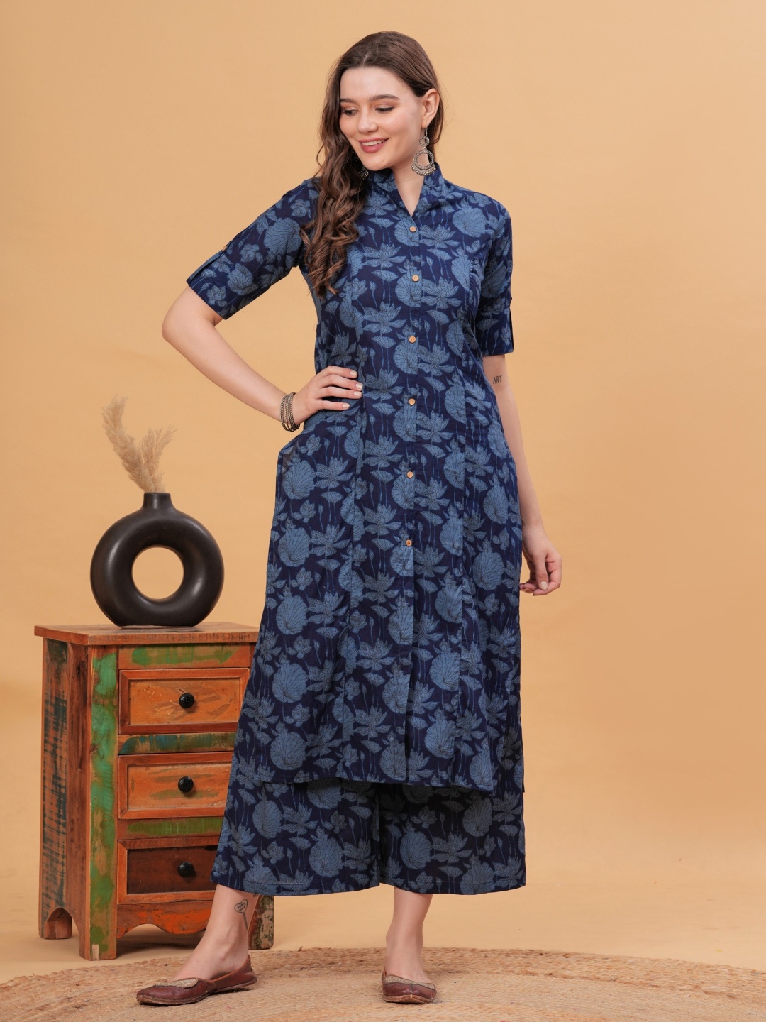 

KALINI Women Floral Printed Regular Pure Cotton Kurta with Palazzos, Blue