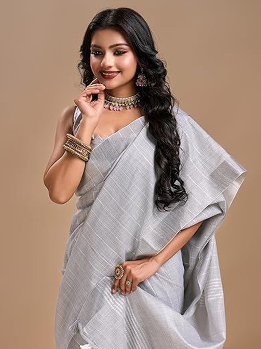 

NEGRONI Solid Woven Design Saree, Grey