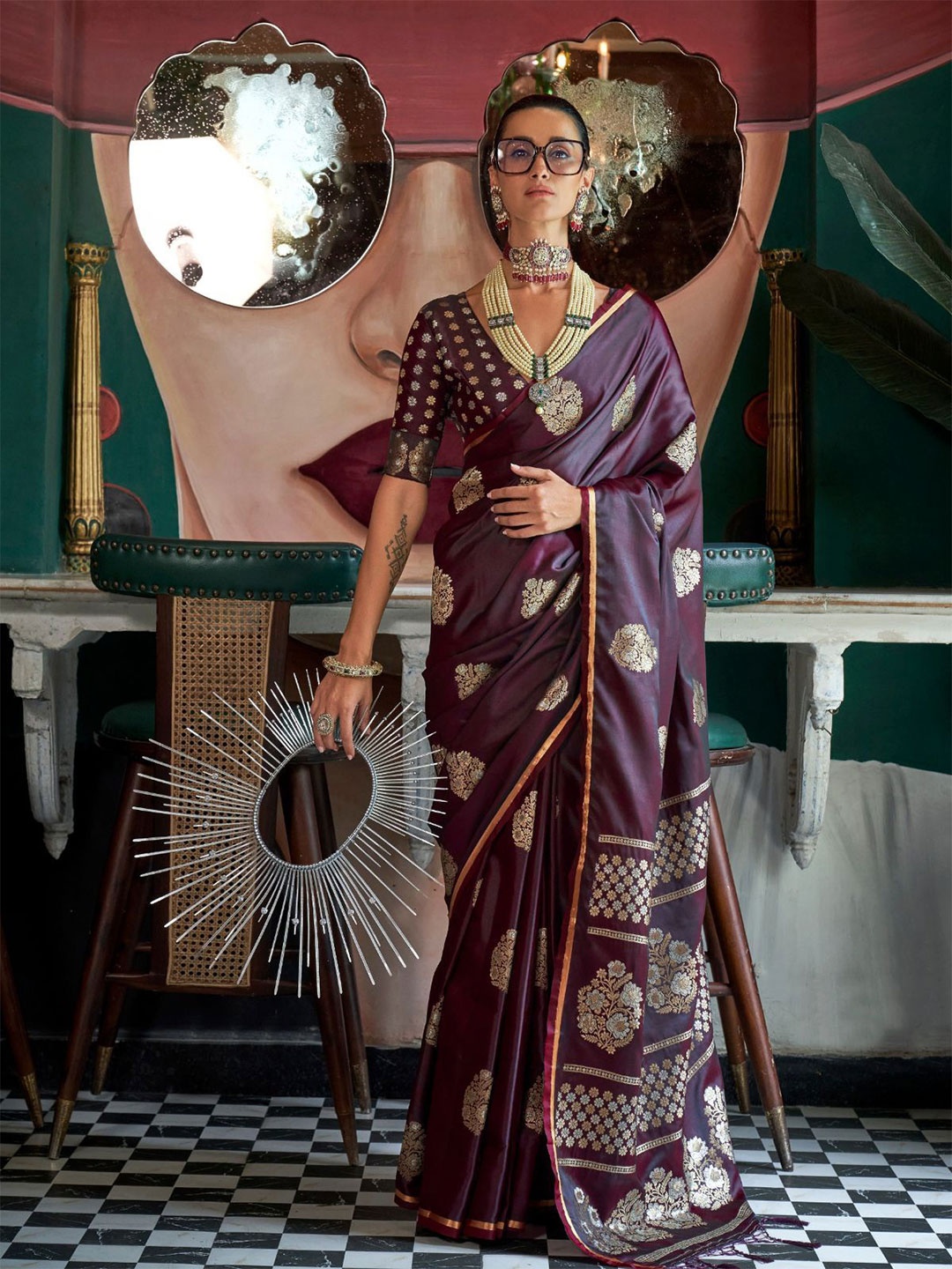 

ODETTE Ethnic Motifs Zari Satin Saree, Purple