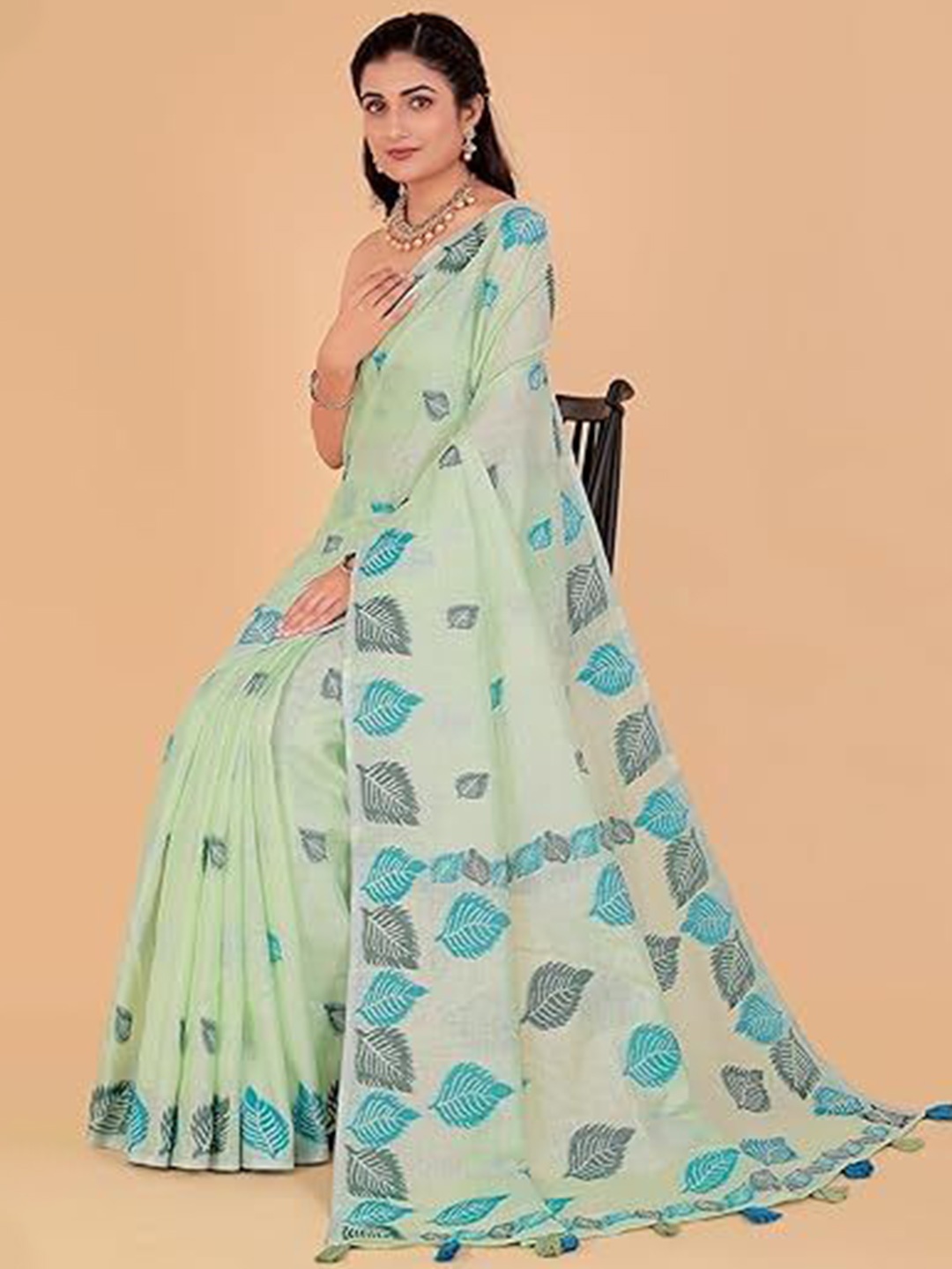 

NEGRONI Ethnic Motifs Printed Saree, Green