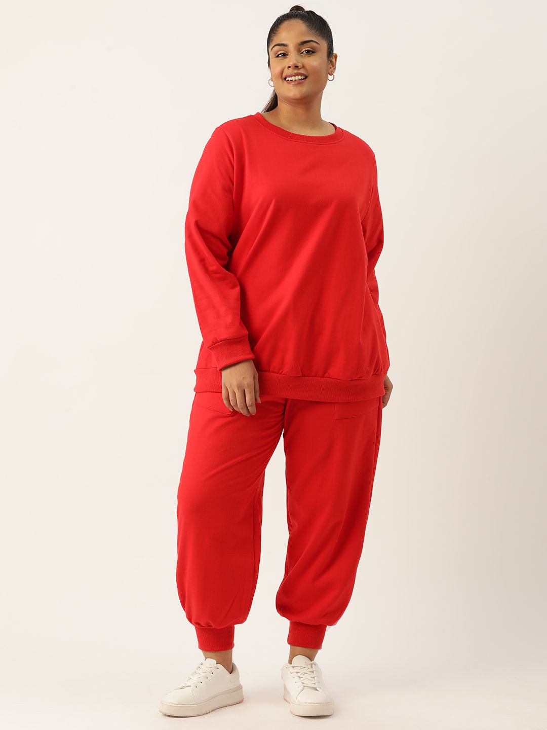 

theRebelinme Round Neck Sweatshirt With Jogger, Red