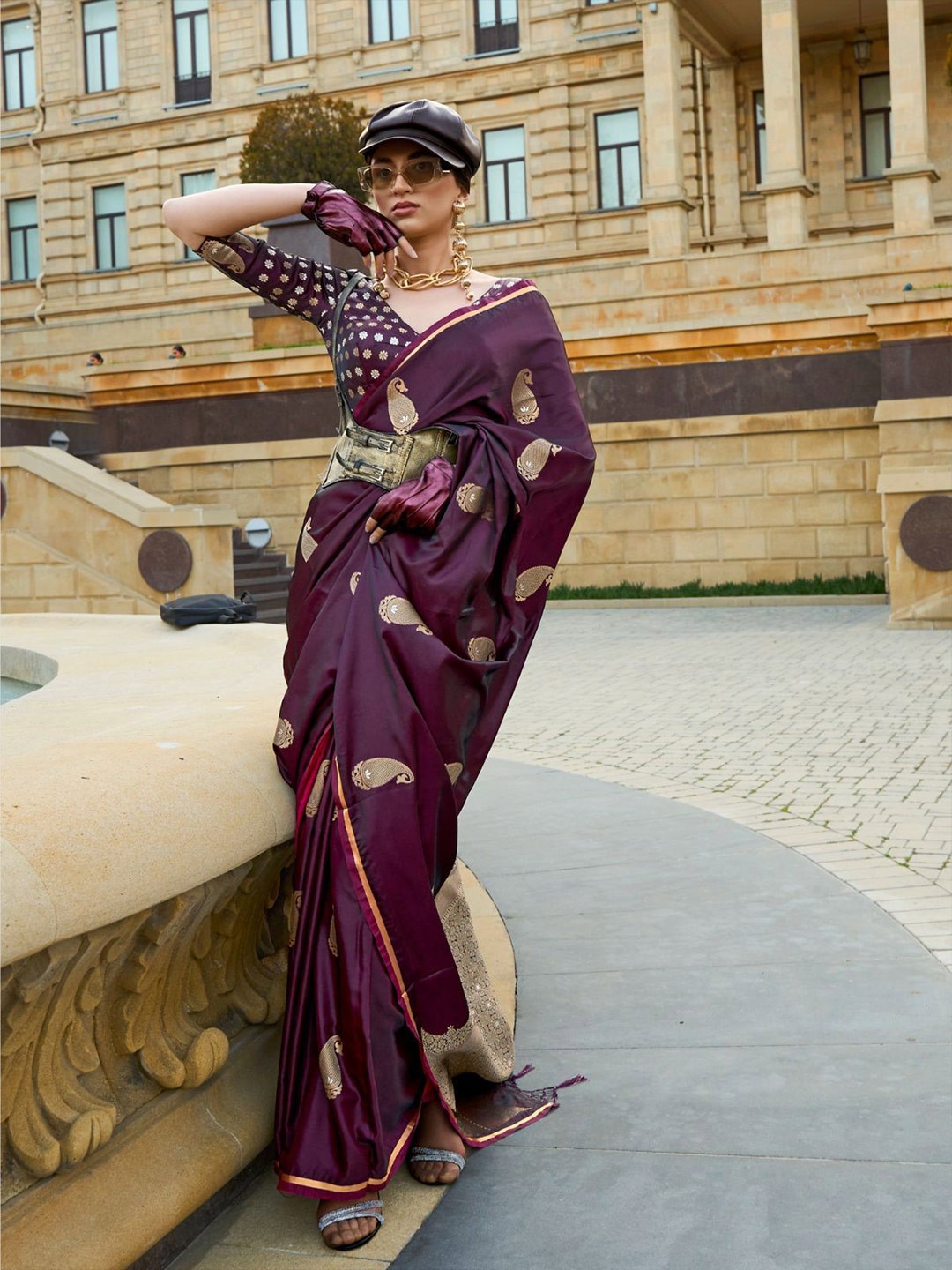 

ODETTE Ethnic Motifs Zari Satin Saree, Purple