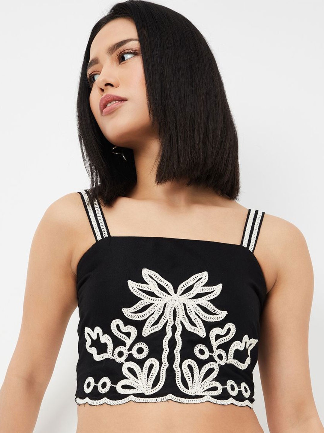 

max Floral Printed Fitted Crop Top, Black