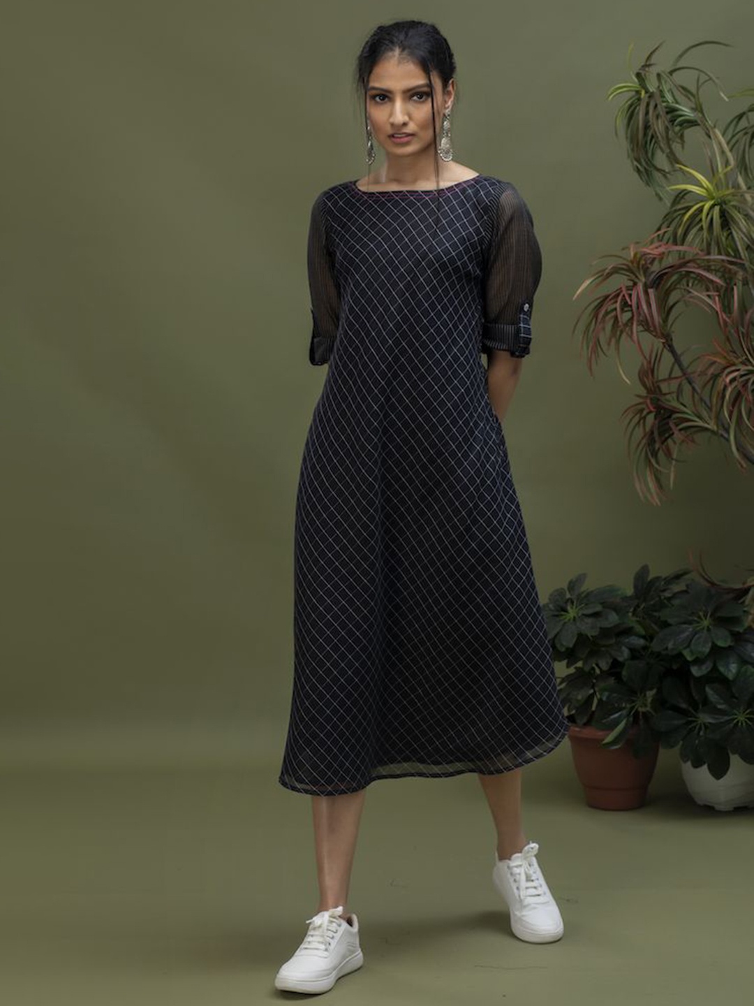

SMRITI GUPTA Checked A-Line Midi Dress, Black