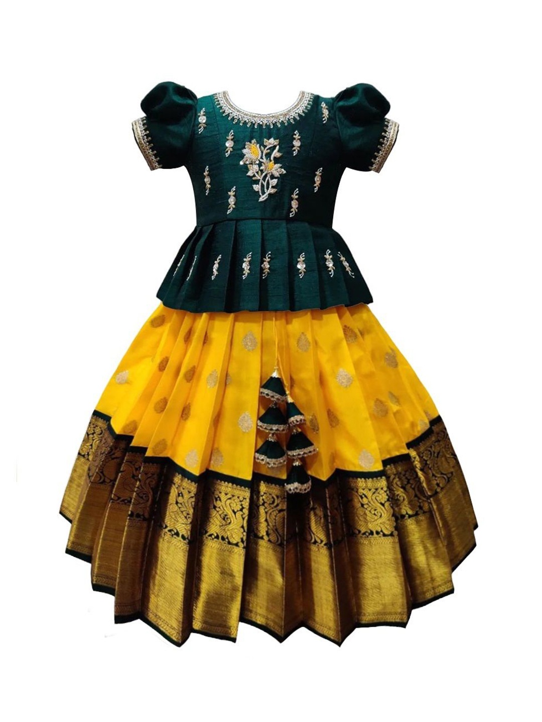 

Wommaniya Impex Girls Embroidered Thread Work Ready to Wear Lehenga &, Green